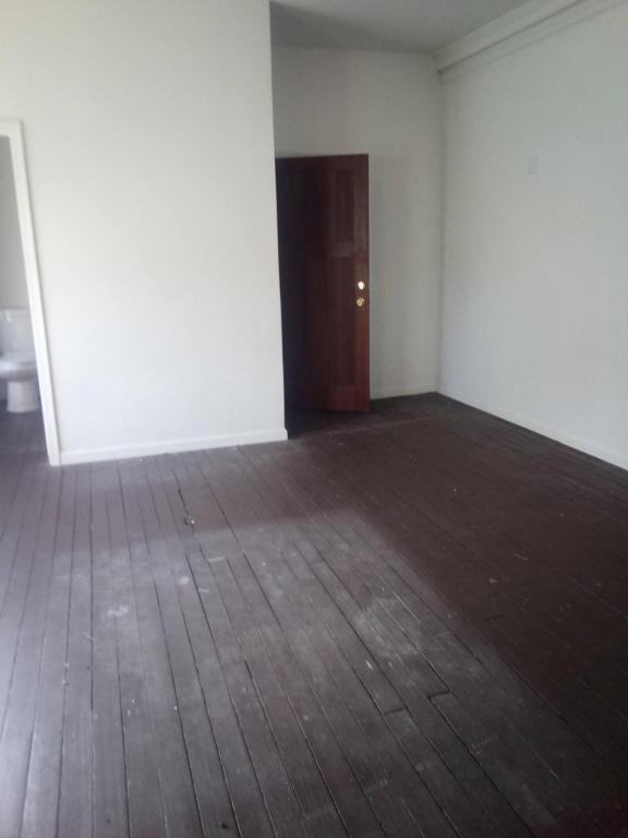 118 E Railroad St #8 - Photo 2 of 8