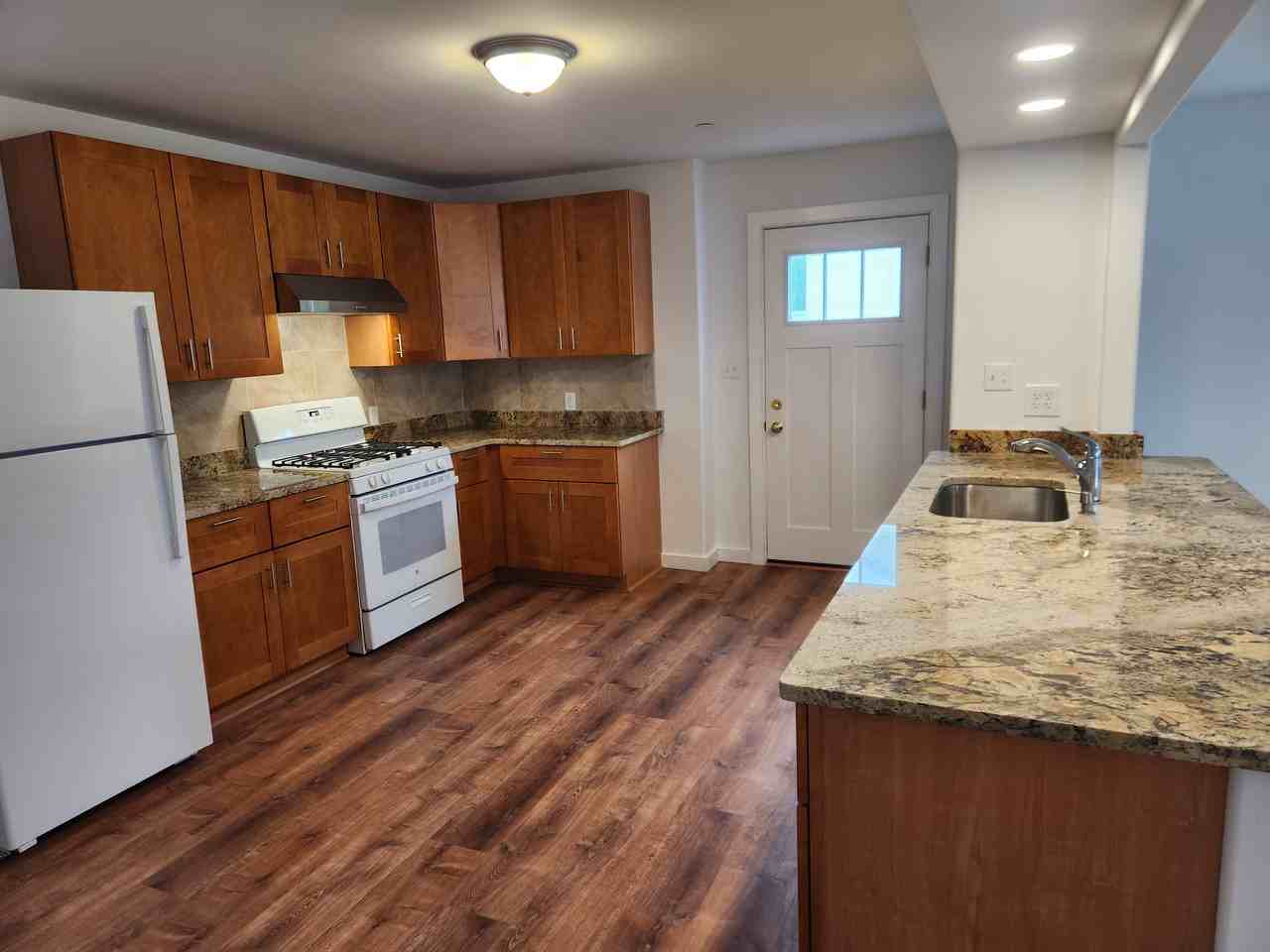 2944 Main St #3 - Photo 4 of 11