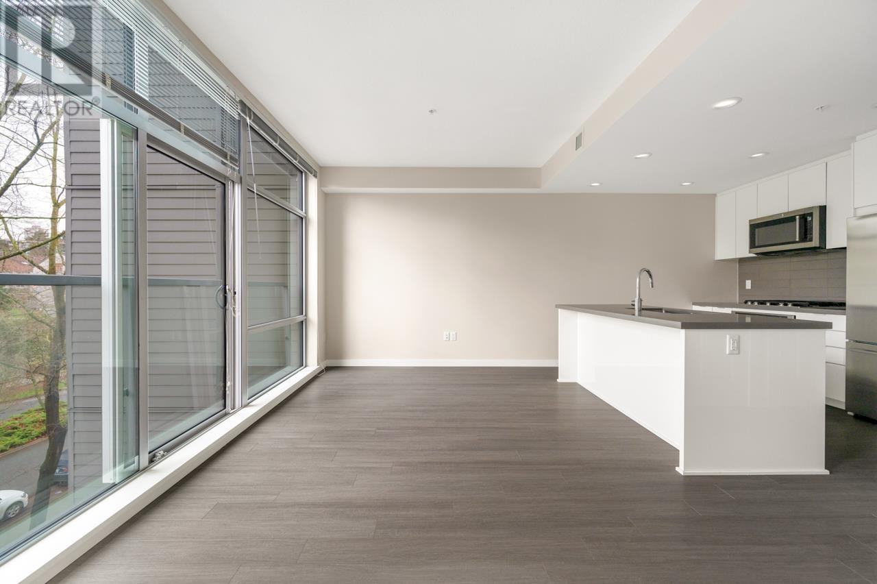 255 West 1st Street #417 - Photo 4 of 23