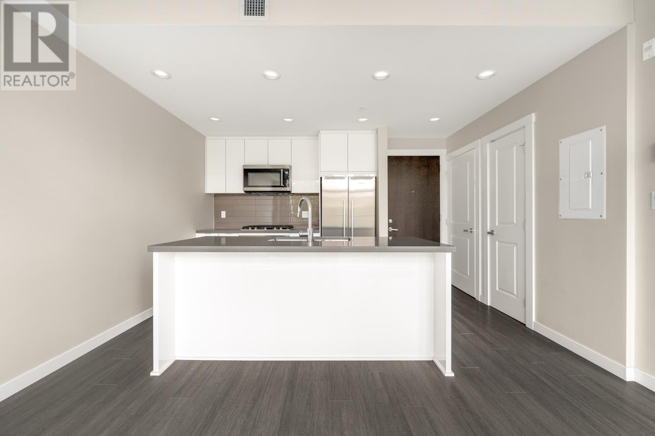 255 West 1st Street #417 - Photo 7 of 23