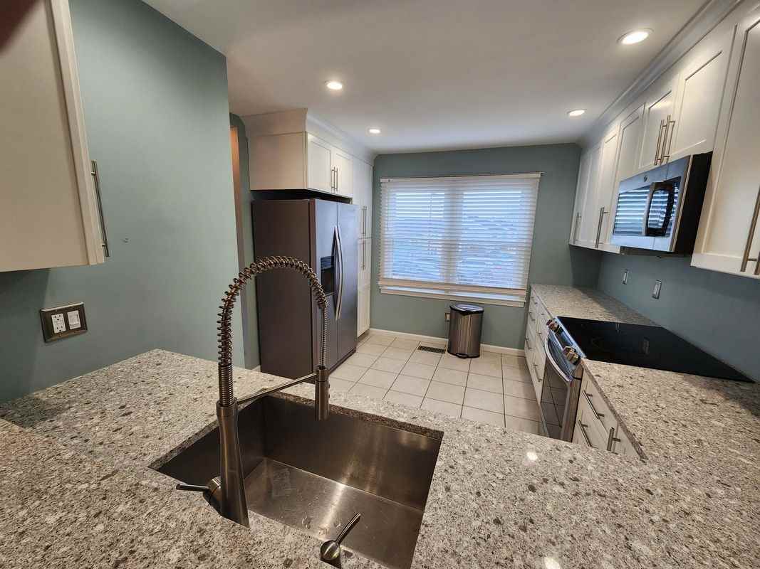 55 Mill Plain Rd - Photo 3 of 3