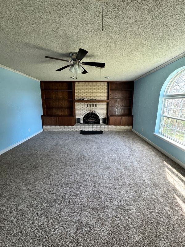 607 Lehigh Ave - Photo 5 of 20