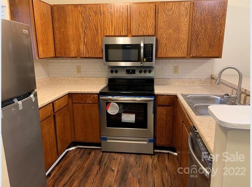 1572 Eagles Pl #L203 - Photo 5 of 19