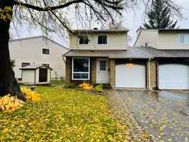 featured image of 7922 Decarie Dr