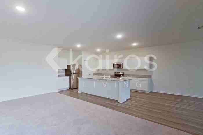 653 Castillo Dr - Photo 3 of 25