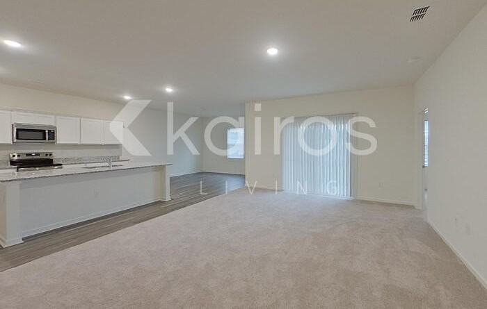 653 Castillo Dr - Photo 4 of 25