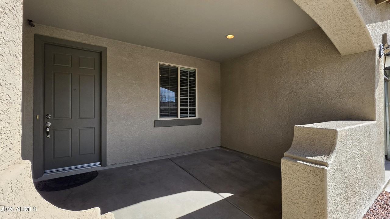 42596 W Cheyenne Dr - Photo 5 of 33