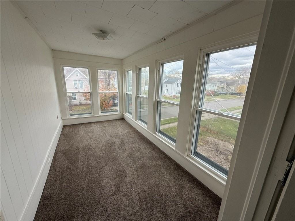 154 Thacher St - Photo 2 of 10