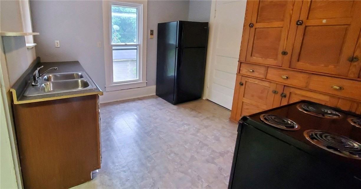 154 Thacher St - Photo 3 of 10