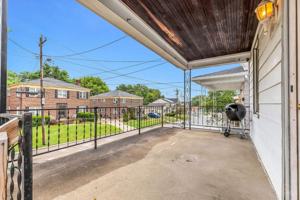 featured image of 224 Bank Ave