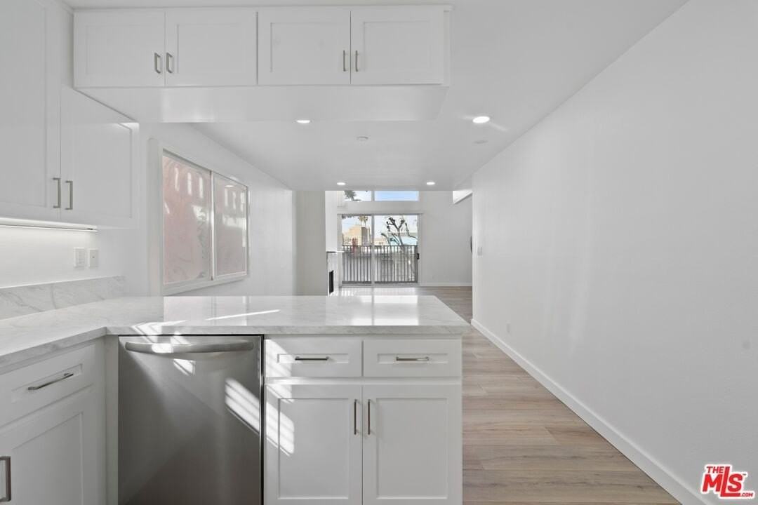 122 Buccaneer St Unit 3 - Photo 7 of 31