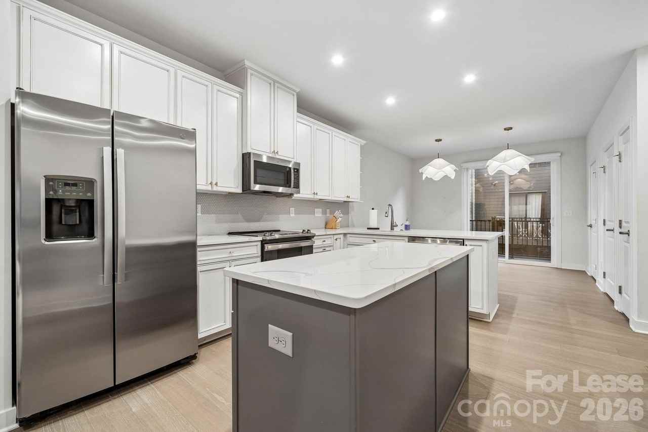 1310 Gleason Way - Photo 3 of 24