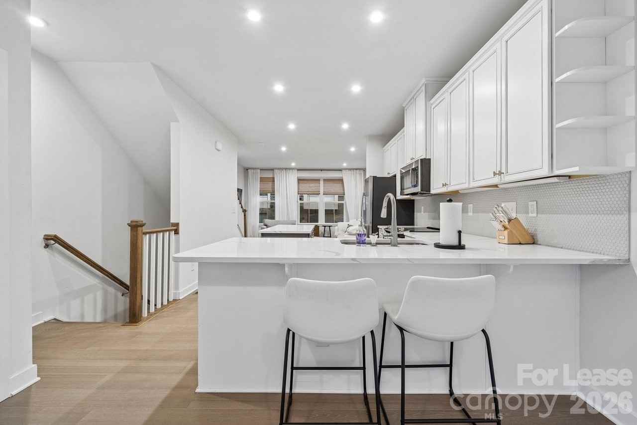 1310 Gleason Way - Photo 5 of 24