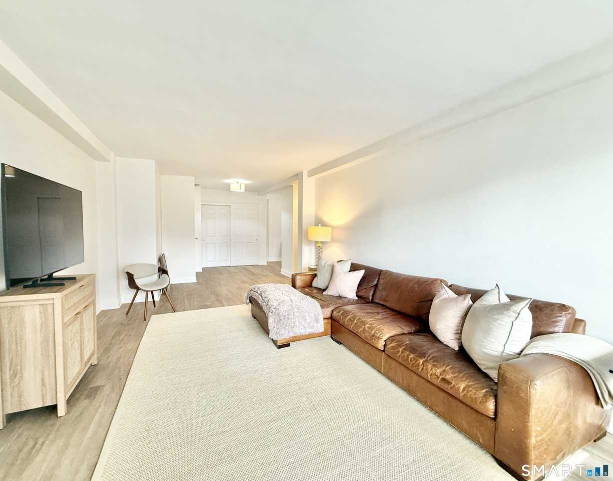 700 Summer St Apt 4a - Photo 3 of 23