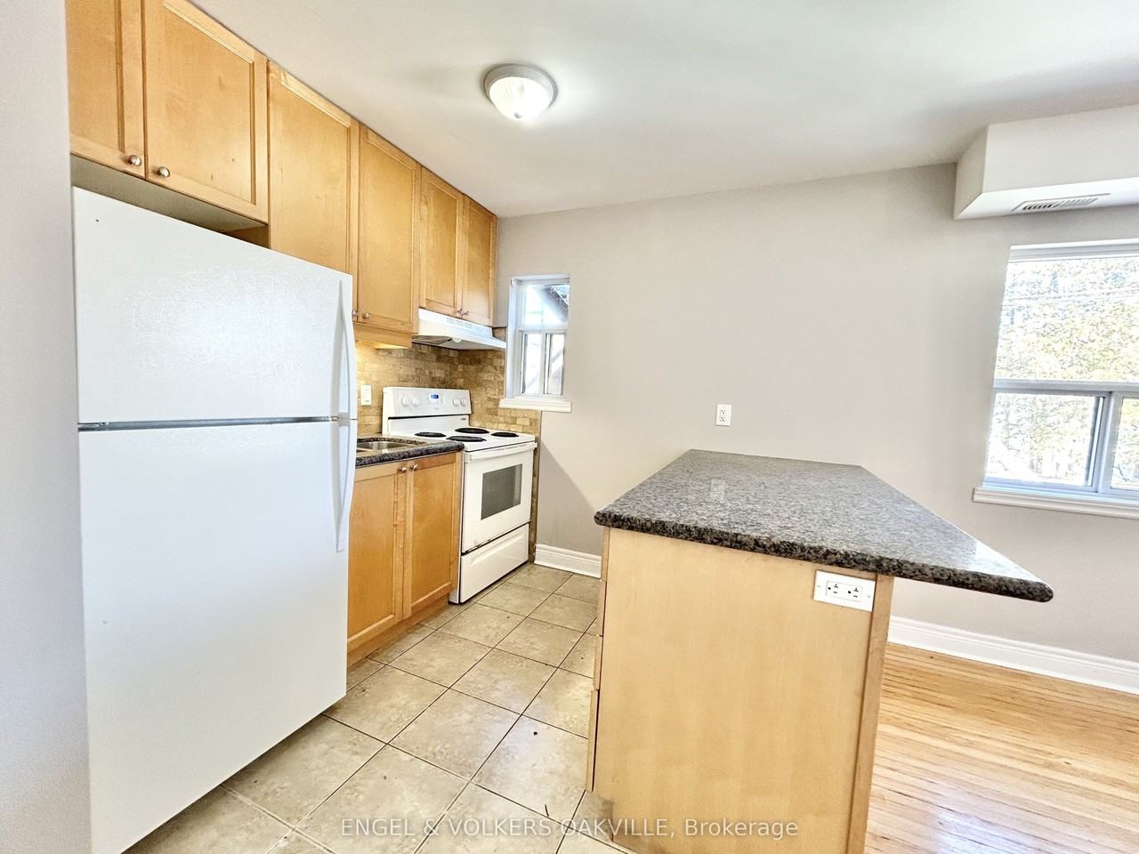 9 Thirty Third Street 211 - Photo 3 of 11