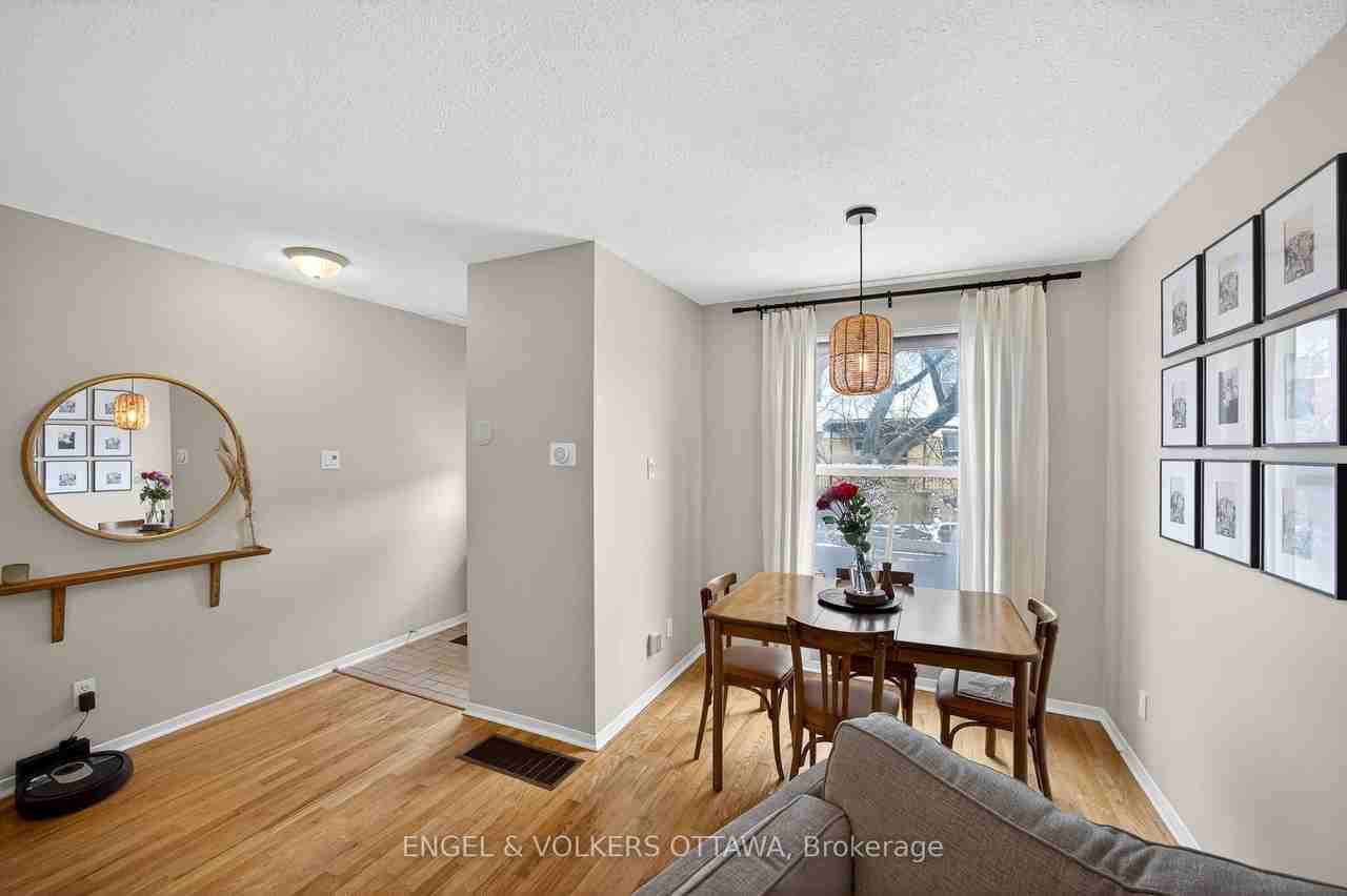 254 Percy St - Photo 7 of 32