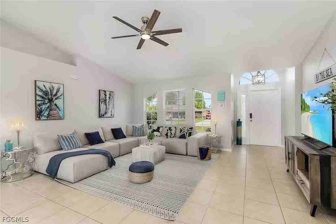 2705 Sw 11th Pl - Photo 6 of 24