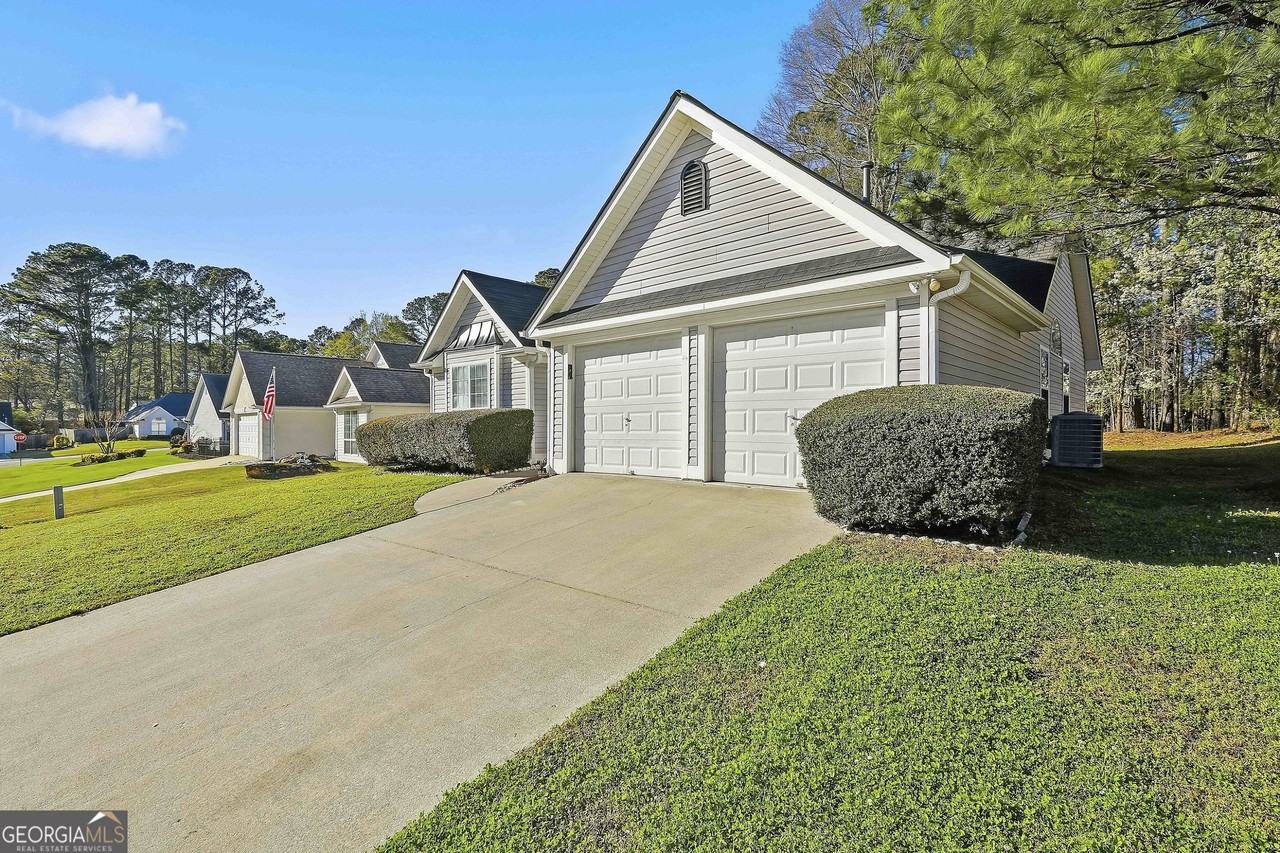 105 Chase Ct - Photo 4 of 36