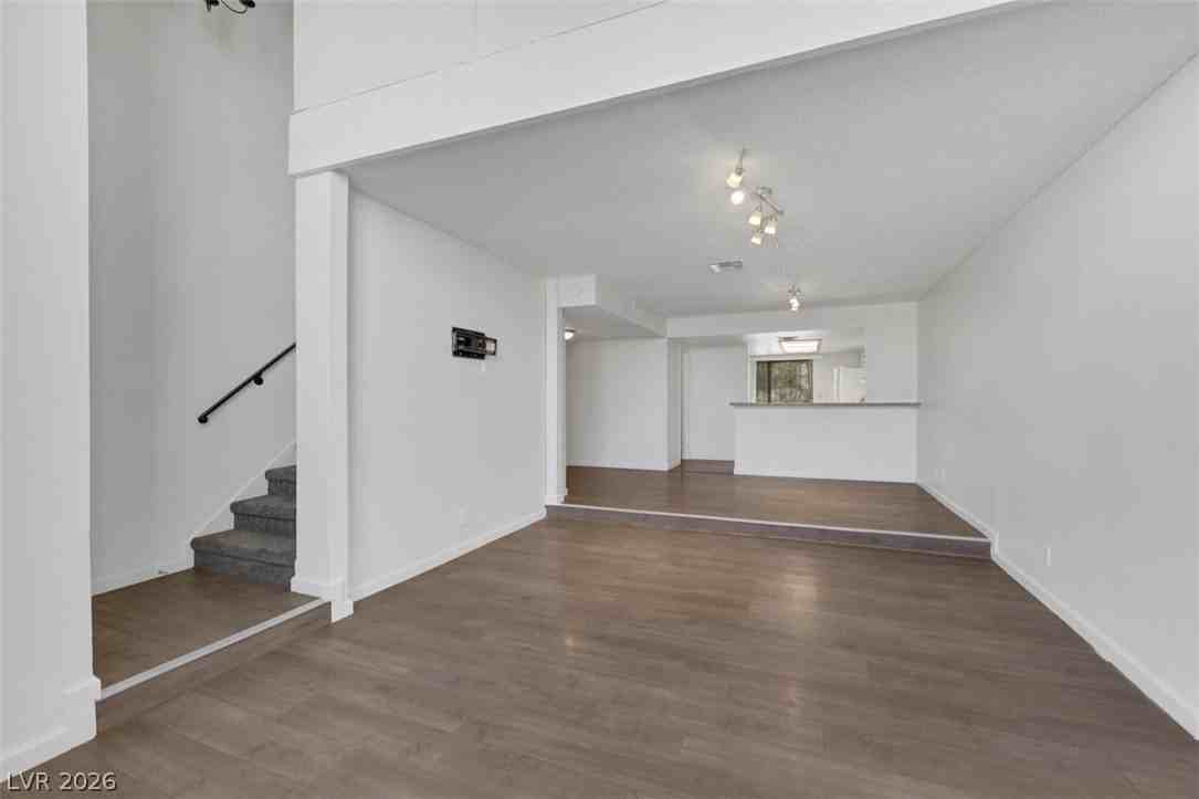 6506 Ironbark Ln - Photo 4 of 19