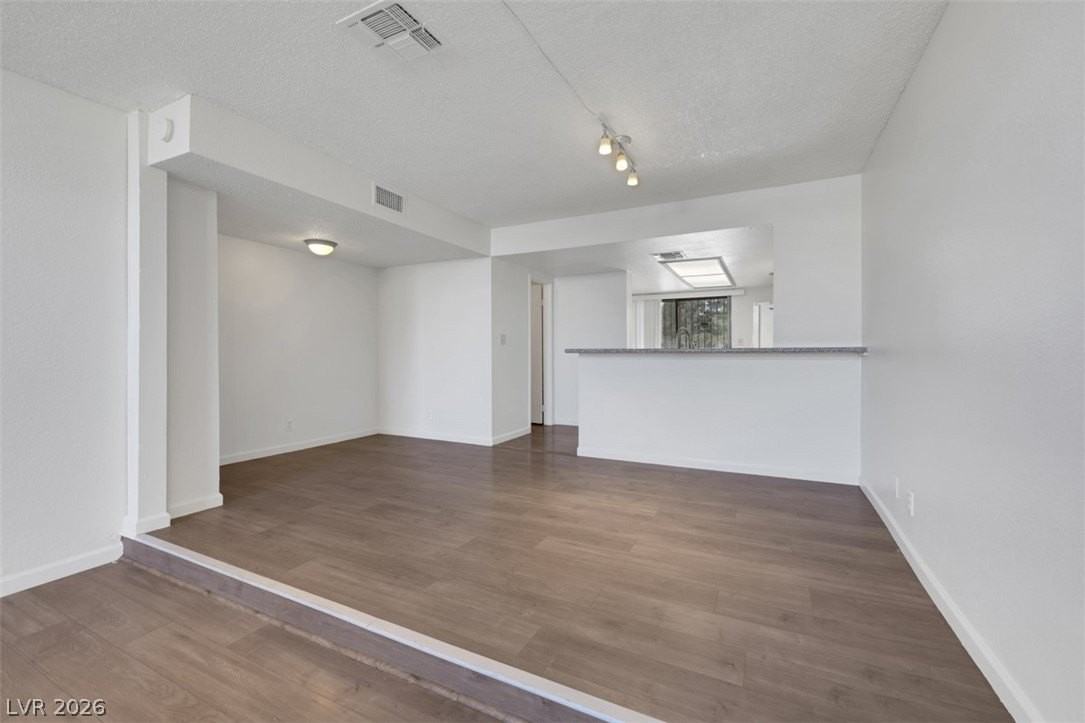 6506 Ironbark Ln - Photo 5 of 19