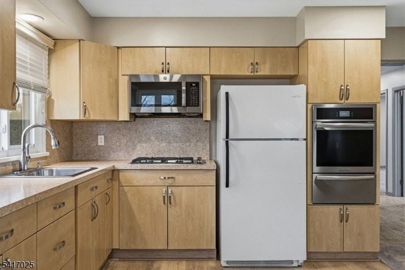 46 Stanley St #2 - Photo 5 of 17