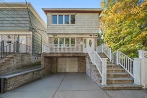 featured image of 178 W 33rd St #1