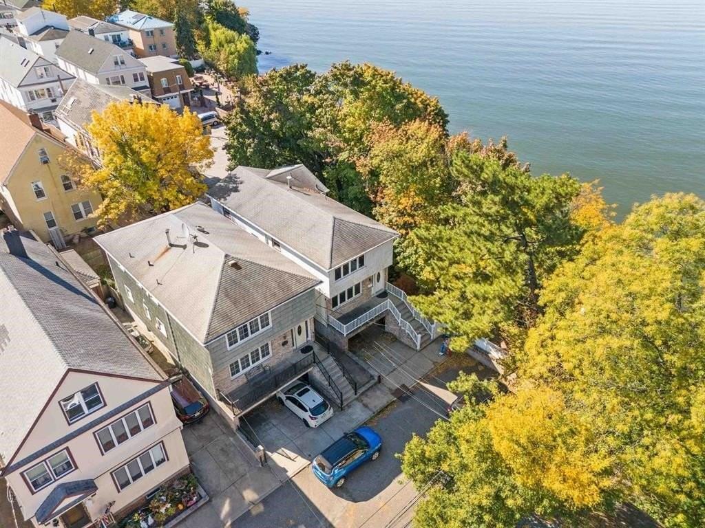 178 W 33rd St #1 - Photo 2 of 34