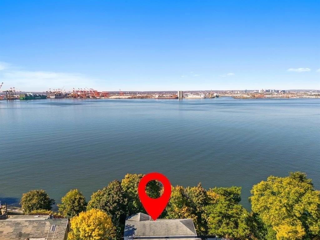 178 W 33rd St #1 - Photo 3 of 34