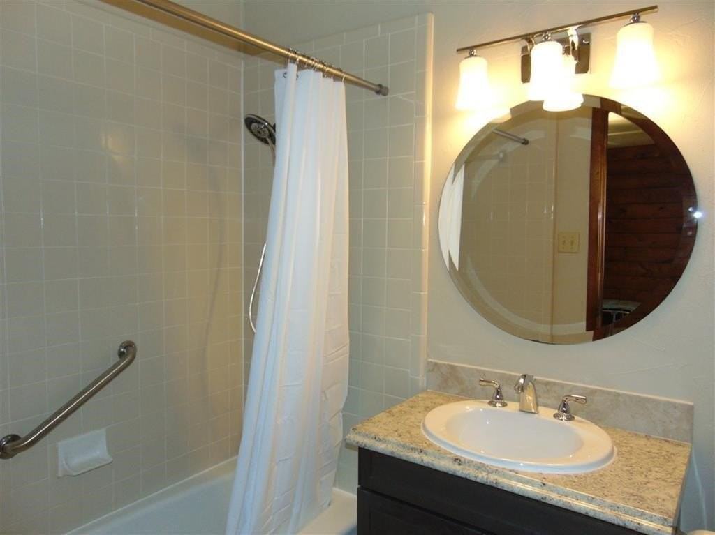 504 N Chaparral - Photo 6 of 10