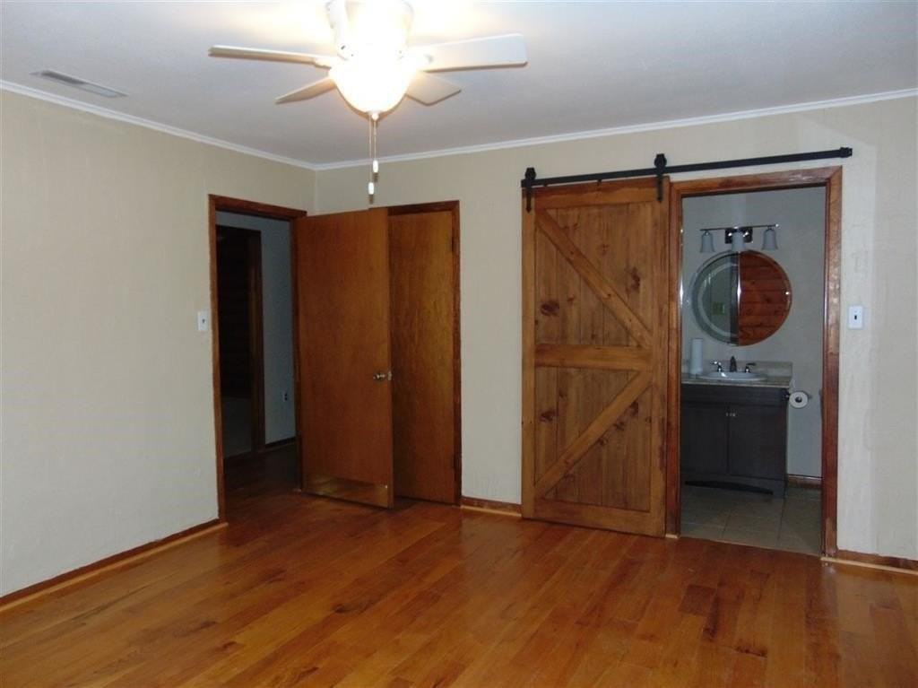 504 N Chaparral - Photo 7 of 10