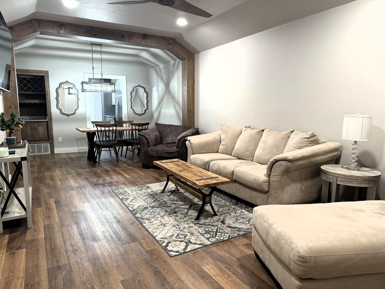 9712 Memphis Ave - Photo 2 of 12