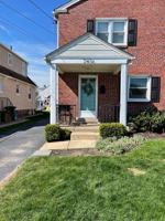 featured image of 2426 Chestnut Ave