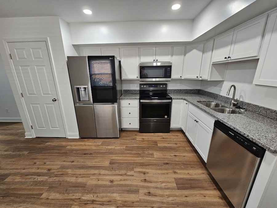 61 Edwards Ave - Photo 2 of 20