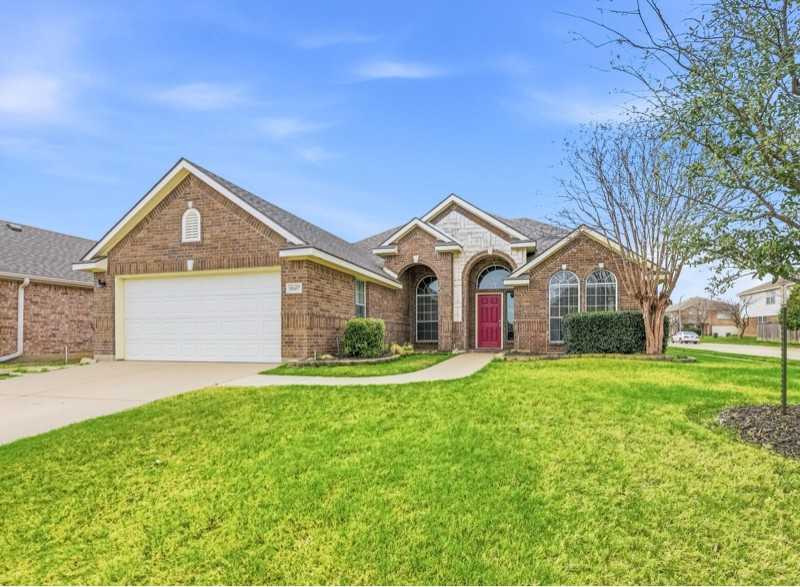 10457 Bear Creek Trl - Photo 3 of 33