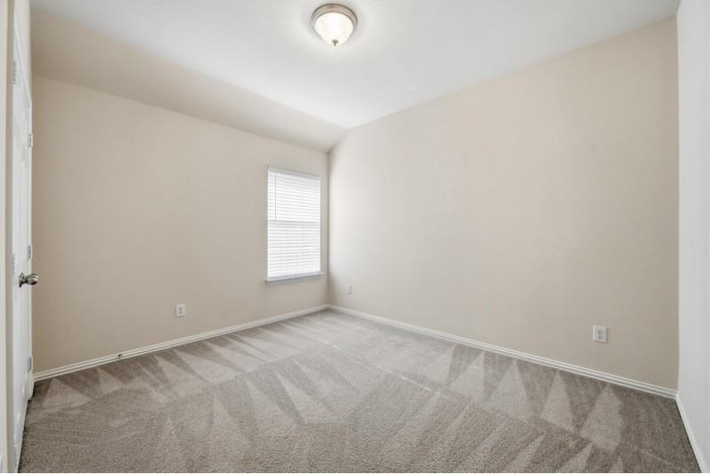 10457 Bear Creek Trl - Photo 4 of 33