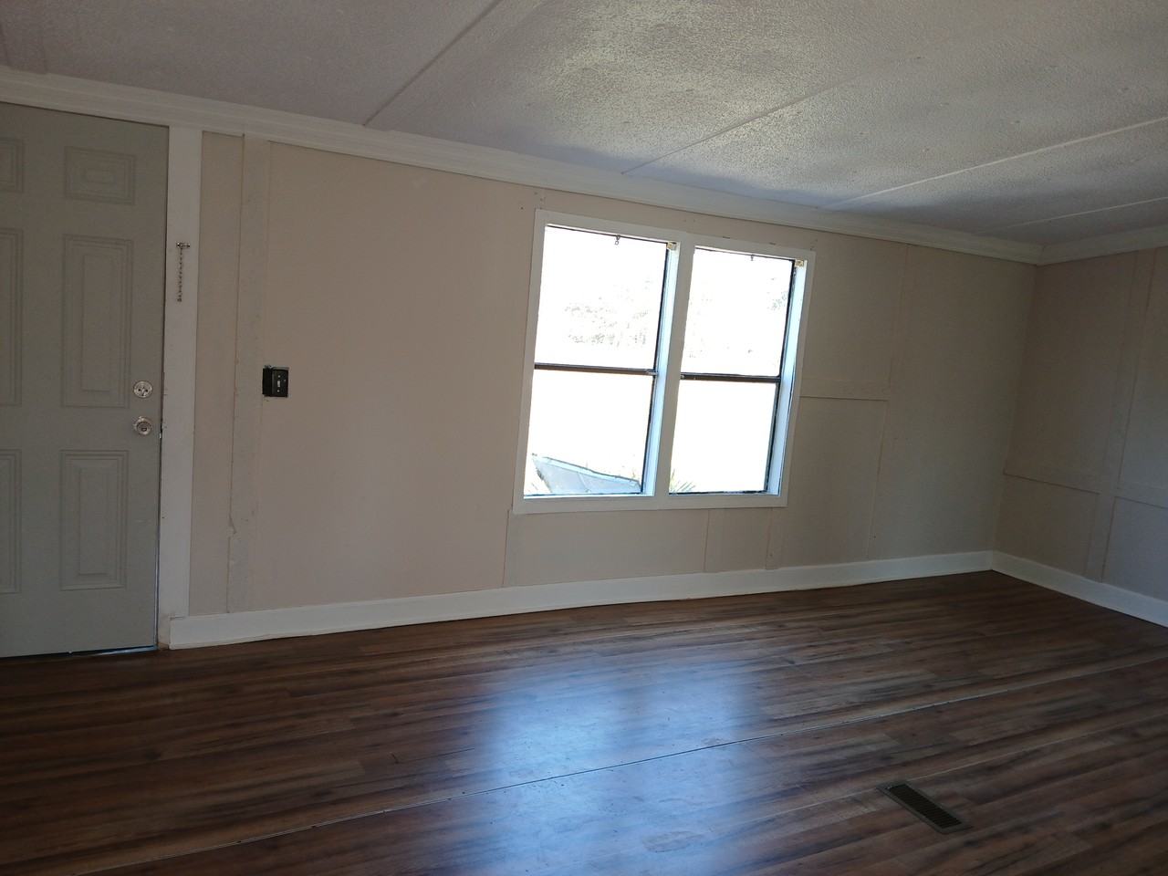 2860 Bunneau St - Photo 3 of 9