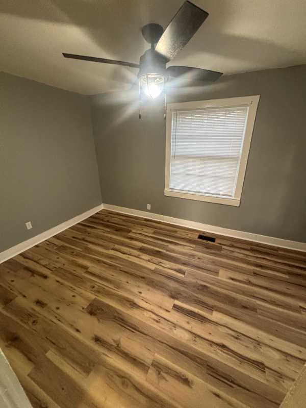 701 Fanning Dr - Photo 4 of 13