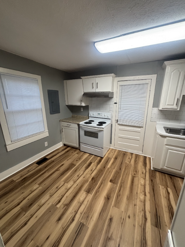 701 Fanning Dr - Photo 7 of 13