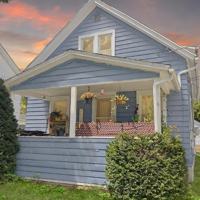 featured image of 706 Webb St #2