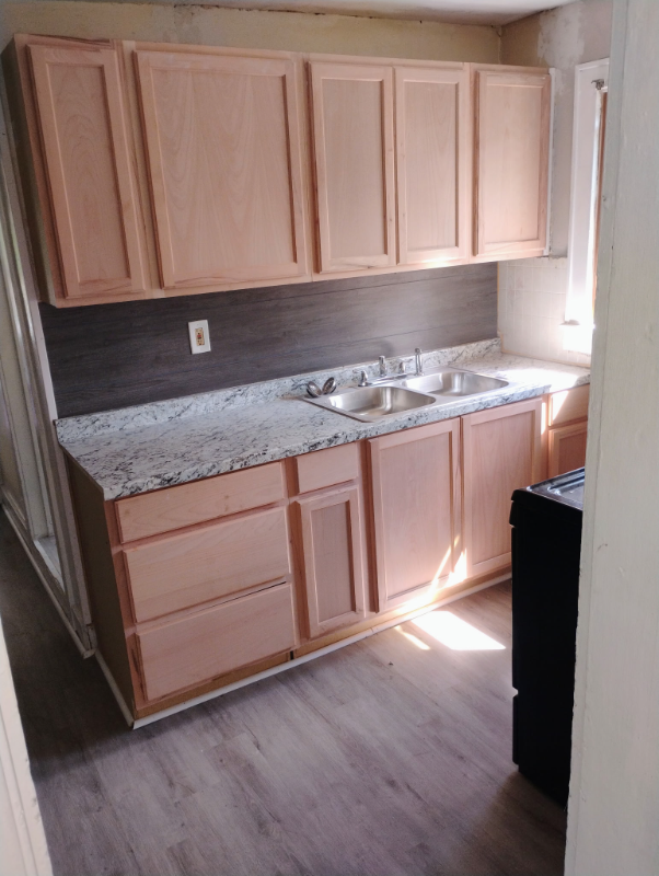 706 Webb St #2 - Photo 2 of 9