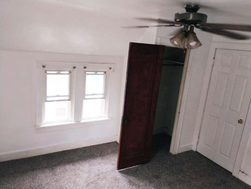 706 Webb St #2 - Photo 4 of 9