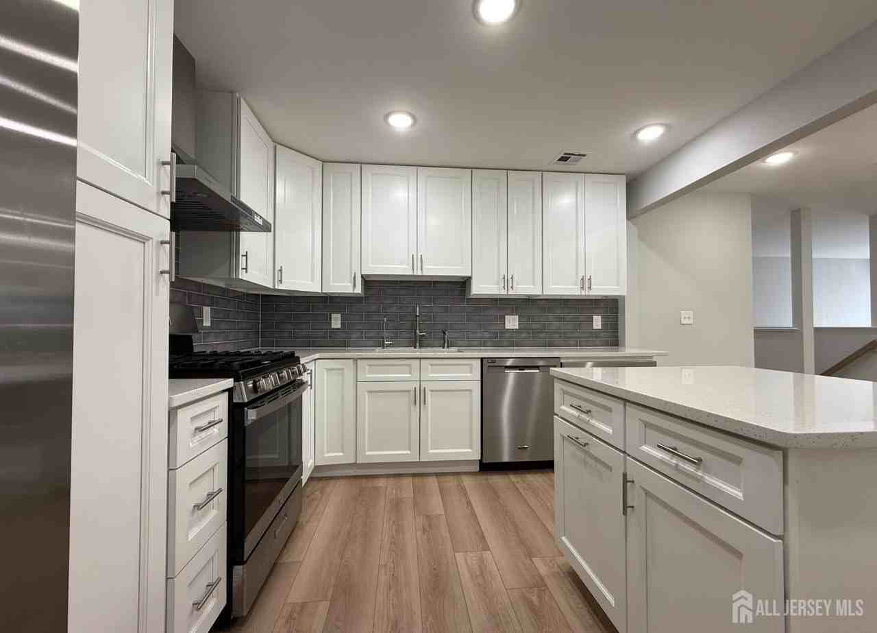 115 Forest Dr - Photo 5 of 12