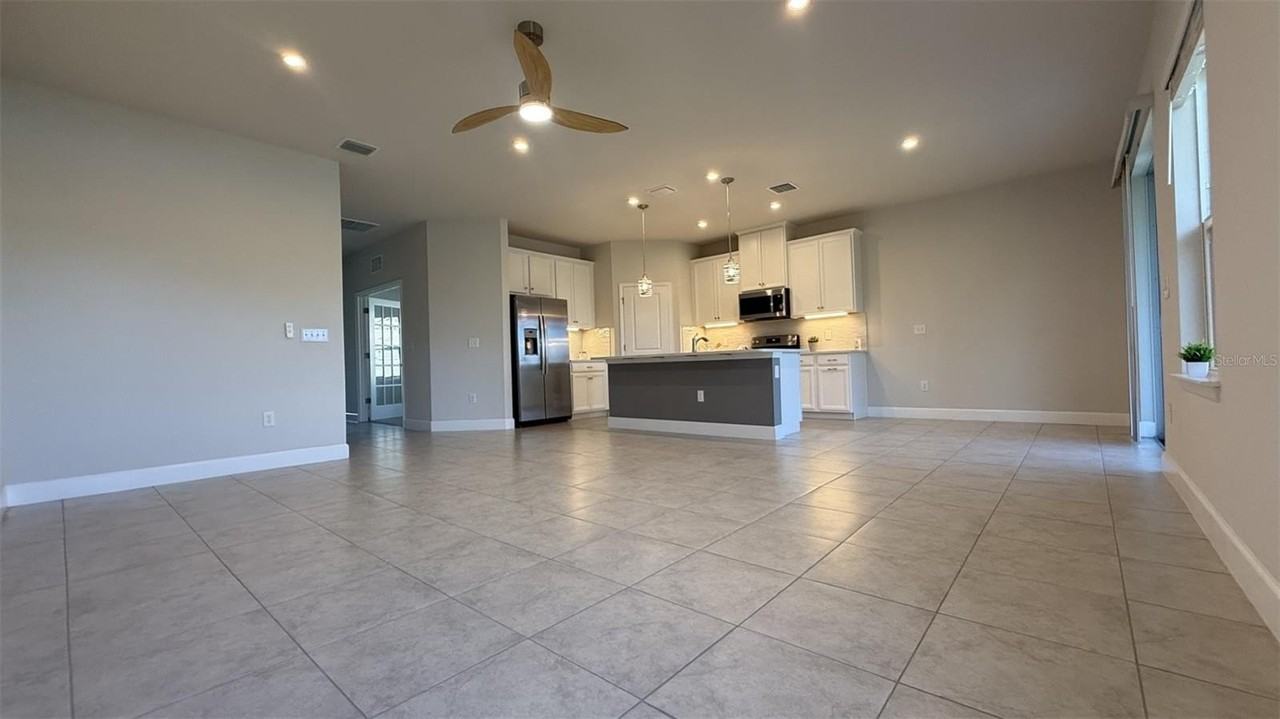 11620 61st St E - Photo 5 of 44