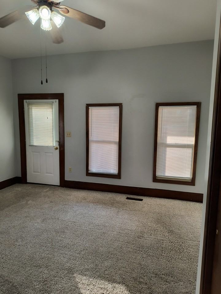 2621 Mount Vernon Ave - Photo 2 of 5