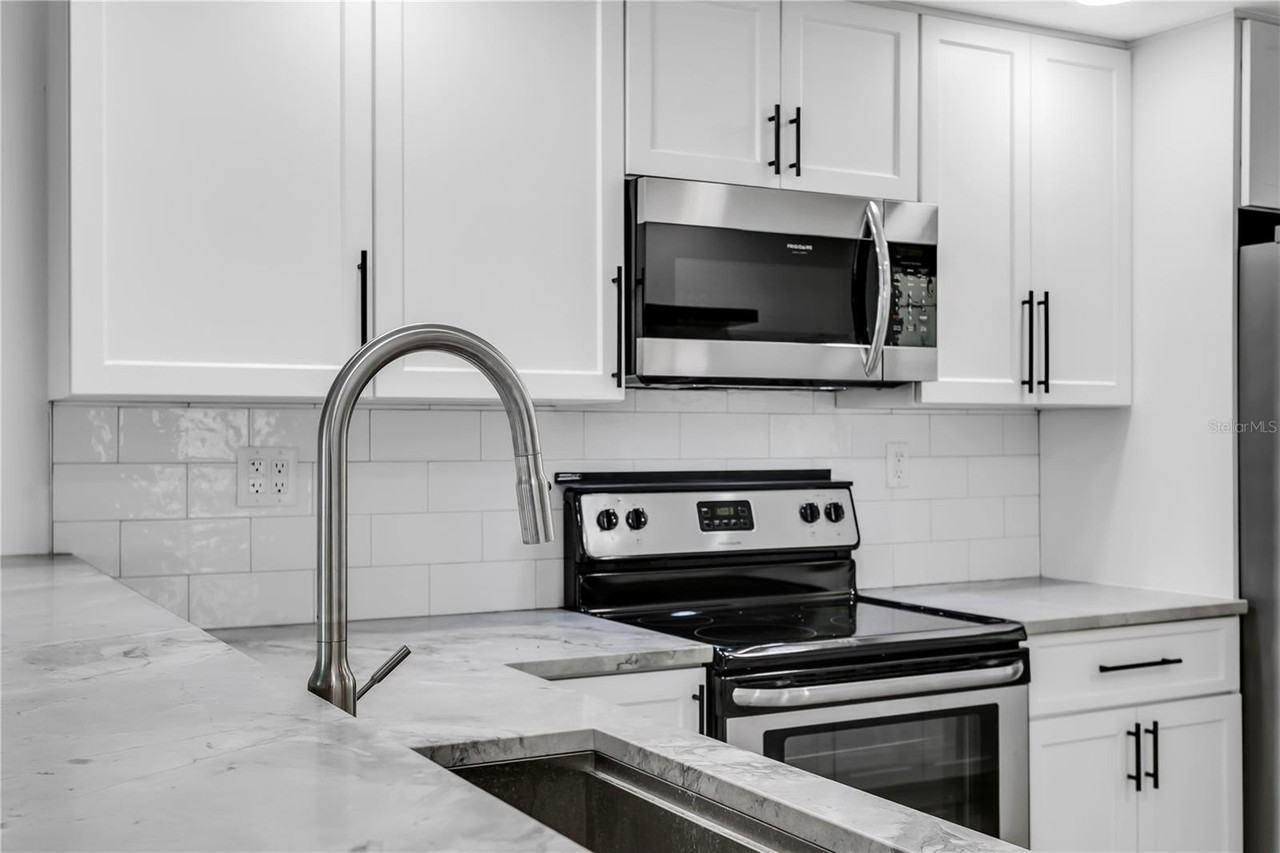 1000 S Harbour Island Blvd #2511 - Photo 6 of 50