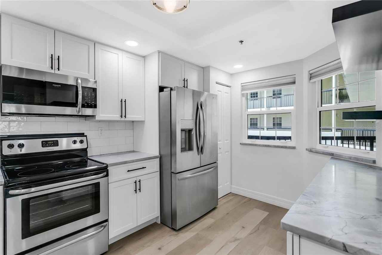 1000 S Harbour Island Blvd #2511 - Photo 7 of 50