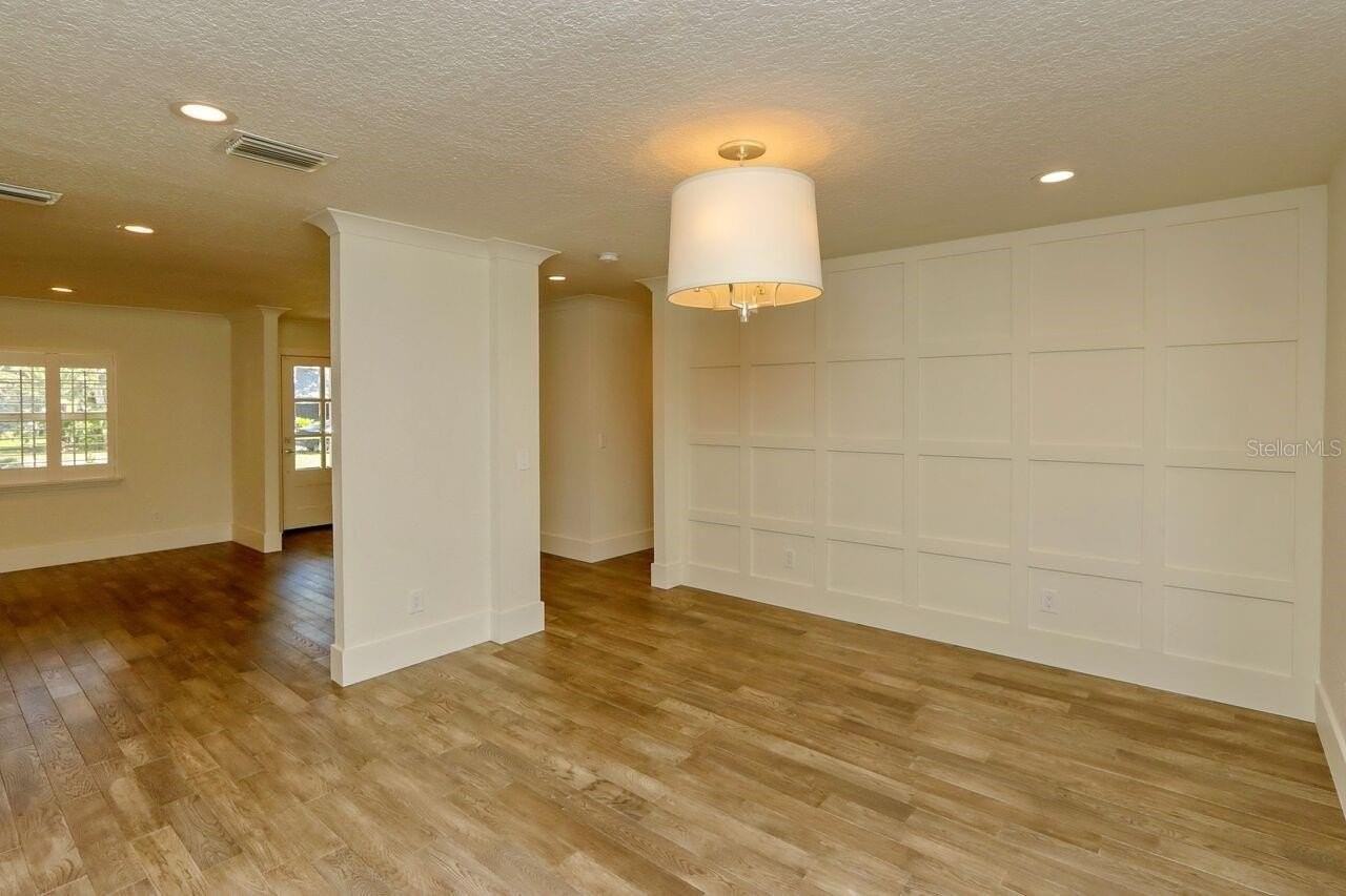 4307 W Roland St - Photo 6 of 26