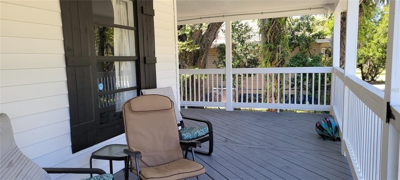 416 W Howry Ave - Photo 3 of 33