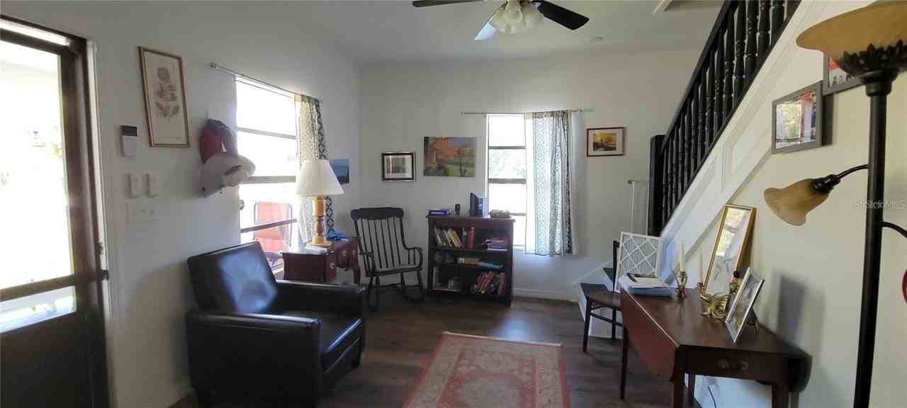 416 W Howry Ave - Photo 5 of 33