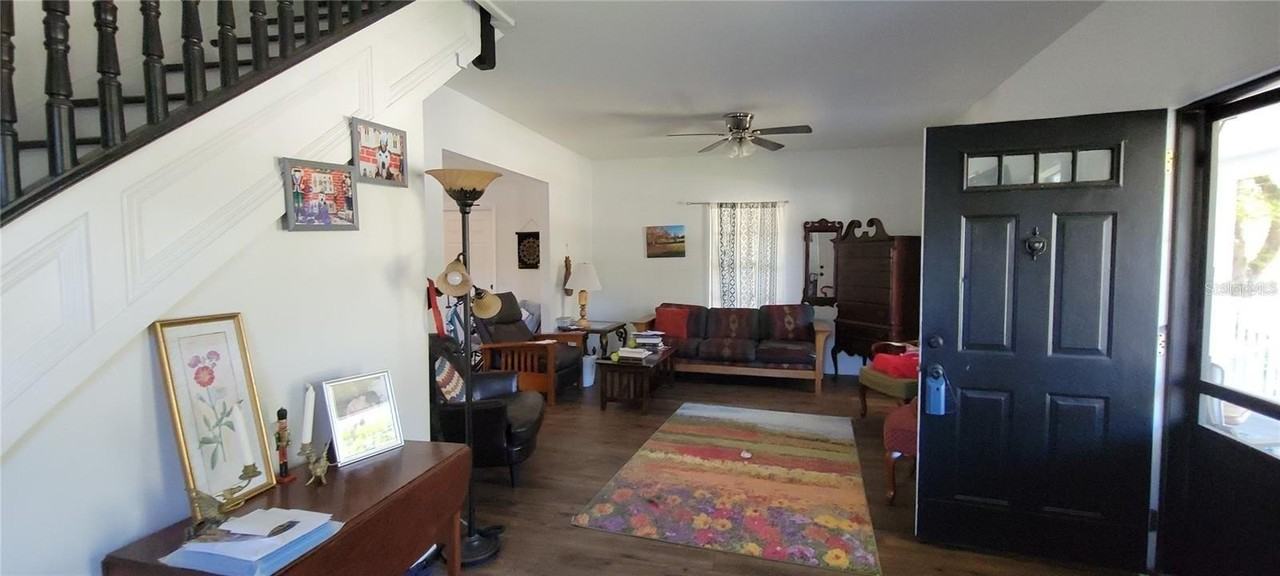 416 W Howry Ave - Photo 6 of 33